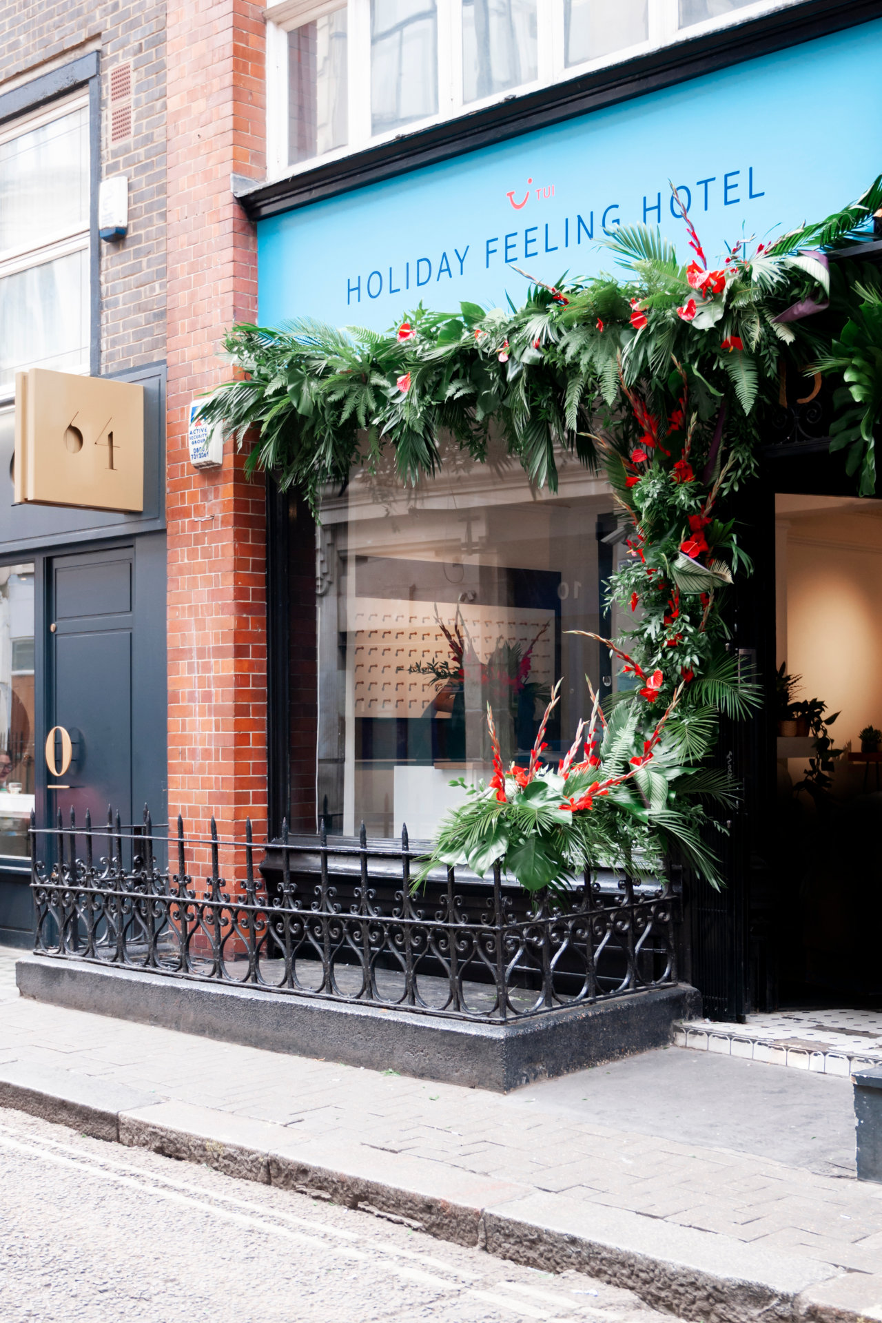 TUI Holiday Feeling Hotel – Electric Sunshine events & experiential